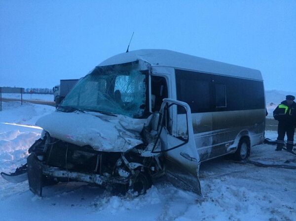 Посольство Армении выясняет, есть ли армяне среди пострадавших в ДТП под Воронежем Посольство Армении выясняет, есть ли армяне среди пострадавших в ДТП под Воронежем - Sputnik Армения