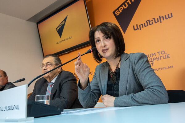 Почему Пашинян не помиловал пожизненно заключенного? Жена Енокяна сделала заявление Почему Пашинян не помиловал пожизненно заключенного? Жена Енокяна сделала заявление - Sputnik Армения