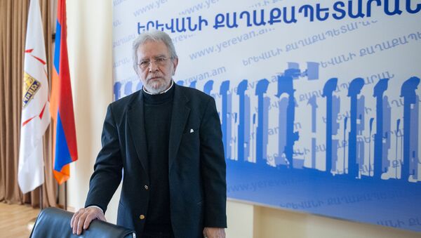 Пресс-конференция главного архитектора Еревaна Артура Месчяна (24 января 2019). Еревaн - Sputnik Армения