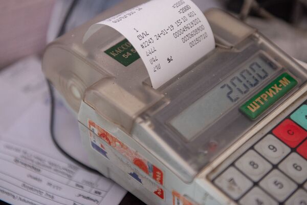 Решил уехать – пакуй вещи: чем недовольны в Звартноце и при чем здесь Манвел Григорян? Решил уехать – пакуй вещи: чем недовольны в Звартноце и при чем здесь Манвел Григорян? - Sputnik Армения