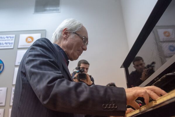 Հայ կոմպոզիտոր Տիգրան Մանսուրյանի ասուլիսը իր 80-ամյակի նախօրեին  - Sputnik Արմենիա