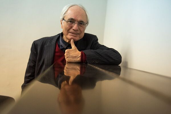 От нее: вопрос журналиста застиг Тиграна Мансуряна врасплох, а его ответ всех растрогал - Sputnik Армения