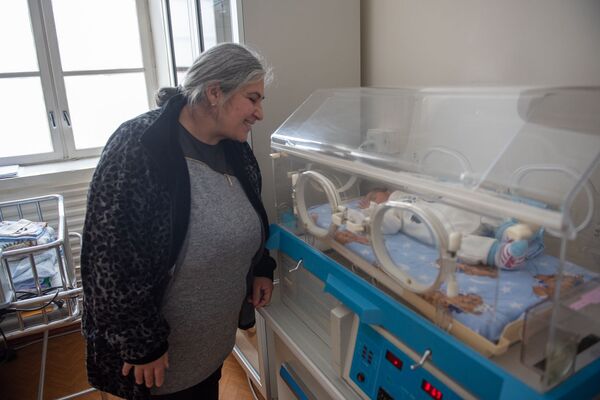 «Կարենին երբեք չեմ մոռանա». որդու մահից հետո մայրը երկվորյակ տղաներ է լույս աշխարհ բերել «Կարենին երբեք չեմ մոռանա». որդու մահից հետո մայրը երկվորյակ տղաներ է լույս աշխարհ բերել - Sputnik Արմենիա