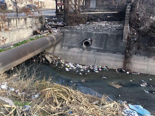 Мусорная река-невидимка: нужен ли Еревану Гетар – решать городским властям - Sputnik Армения