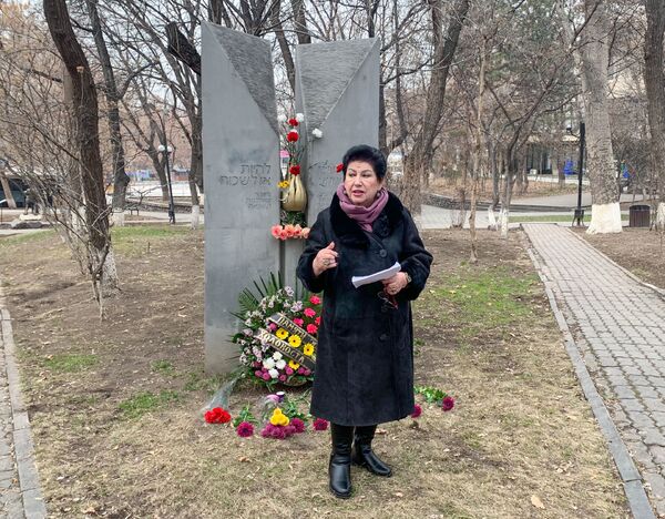 «Մենք հիշում ենք»․ հրեական համայնքը հարգանքի տուրք է մատուցել Հոլոքոստի զոհերի  հիշատակին - Sputnik Արմենիա