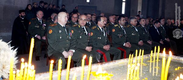 По случаю Дня армии в Первопрестольном Святом Эчмиадзине была отслужена Божественная Литургия (27 января 2019). Эчмиадзин По случаю Дня армии в Первопрестольном Святом Эчмиадзине была отслужена Божественная Литургия (27 января 2019). Эчмиадзин - Sputnik Արմենիա