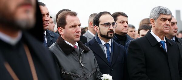 Церемония возложения цветов в пантеоне Ераблур (28 января 2019). Еревaн - Sputnik Армения