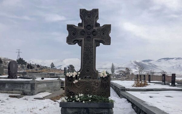 Пантеон павших в Апрельской войне военнослужащих на кладбище Ширак (28 января 2019). Гюмри - Sputnik Армения