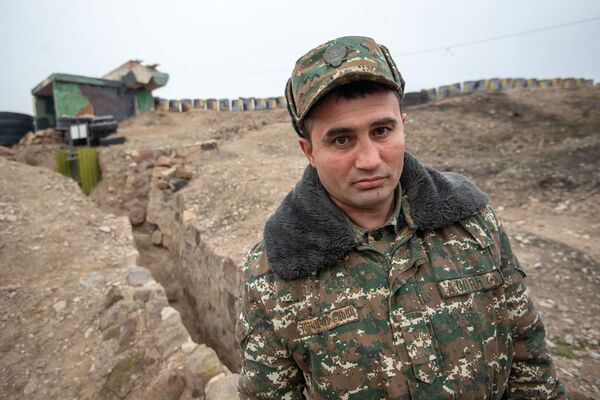 Պայմանագրայինները Հայաստանը պաշտպանելիս. ինչպե՞ս են անցնում տոն օրերը դիրքերում Պայմանագրայինները Հայաստանը պաշտպանելիս. ինչպե՞ս են անցնում տոն օրերը դիրքերում - Sputnik Արմենիա