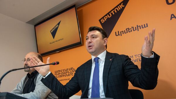 Эдуард Шармазанов на пресс-конференции в пресс-центре Sputnik Армения (29 января 2019). Еревaн - Sputnik Армения