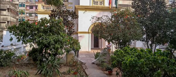 Во дворе армянской церкви Святого Воскресения. Дакка, Бангладеш - Sputnik Արմենիա