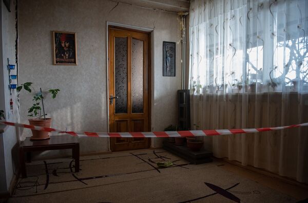 Ужасы нашего городка: что делать жителям Сари Таха, пока на их головы рушатся потолки - Sputnik Армения
