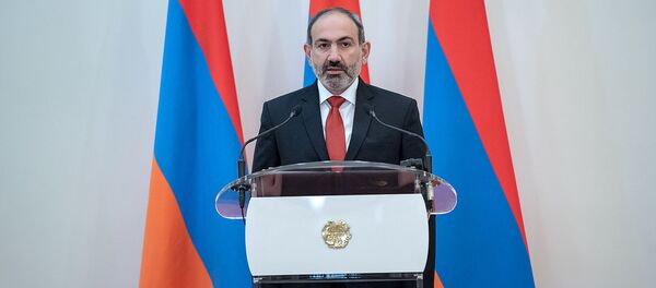 Премьер-министр Армении Никол Пашинян во время принятия присяги (30 января 2019). Еревaн Премьер-министр Армении Никол Пашинян во время принятия присяги (30 января 2019). Еревaн - Sputnik Արմենիա