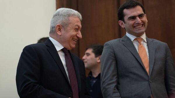 Члены правительства перед принятием присяги в резиденции президента Армении (30 января 2019). Еревaн - Sputnik Արմենիա
