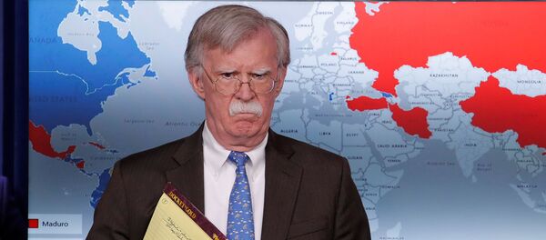 Советник президента США по национальной безопасности Джон Болтон после объявления об экономических санкциях против Венесуэлы и венесуэльской гос.нефтяной компании Petroleos de Venezuela (28 января 2019). Вашингтон - Sputnik Армения