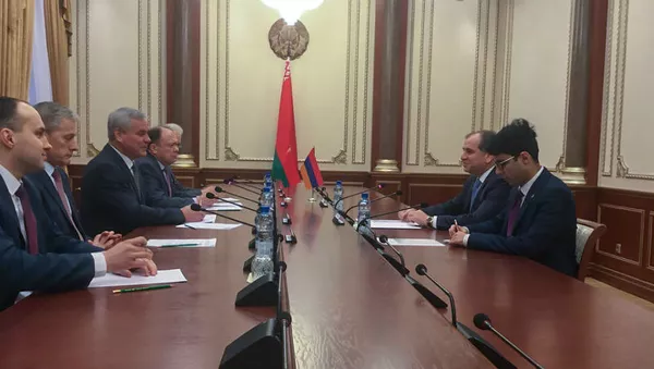 Встреча председателя Палаты представителей НС Беларуси Владимира Андрейченко с послом Армении Арменим Гевондяном (31 января 2019). Минск - Sputnik Армения