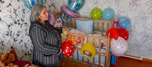 Тину Торосян с близнецами выписали из больницы - Sputnik Արմենիա