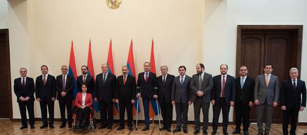 Президент и члены правительства Армении после принятия присяги (30 января 2019). Еревaн Президент и члены правительства Армении после принятия присяги (30 января 2019). Еревaн - Sputnik Արմենիա