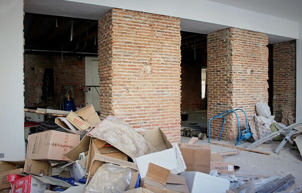 Здесь судили Параджанова, или Сквозной выстрел в тифлисский дом Манташева Здесь судили Параджанова, или Сквозной выстрел в тифлисский дом Манташева - Sputnik Армения