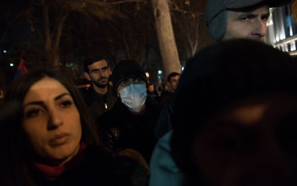Участники протестного шествия требовали освобождения Геворга Сафаряна - Sputnik Армения