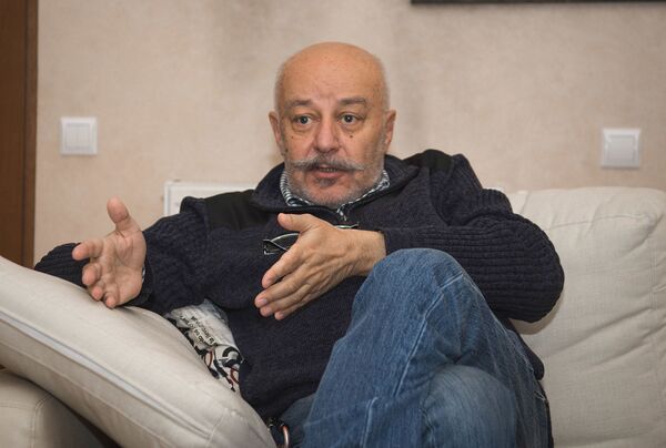 В Ереване фильмы свои не показывай! Как грузинский режиссер чудом выжил в Армении - Sputnik Армения