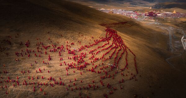 Չինացի լուսանկարիչ  Lifeng Chen–ի «A Red River of Faith» լուսանկարը - Sputnik Արմենիա