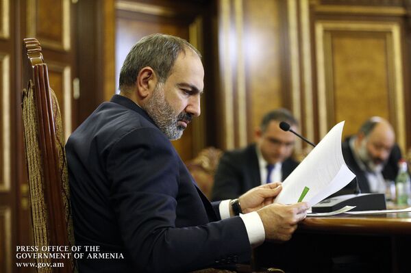 Армянское вино подвинуло грузинское? Что виноделы обсуждали с Пашиняном Армянское вино подвинуло грузинское? Что виноделы обсуждали с Пашиняном - Sputnik Армения