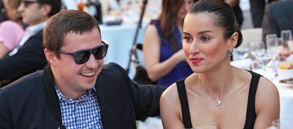 Тина Канделаки и Василий Бровко на торжественной церемонии вручения премии Коммерсантъ года (21 июня 2013). Санкт-Петербург - Sputnik Армения