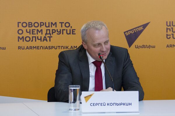 О бомбоубежище в посольстве РФ и отношениях с послом США - откровенный рассказ Копыркина О бомбоубежище в посольстве РФ и отношениях с послом США - откровенный рассказ Копыркина - Sputnik Армения