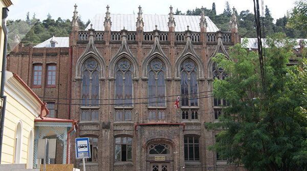 Быть или не быть? Завораживающий дом армянского винодела в Тбилиси молча ждет вердикта - Sputnik Армения