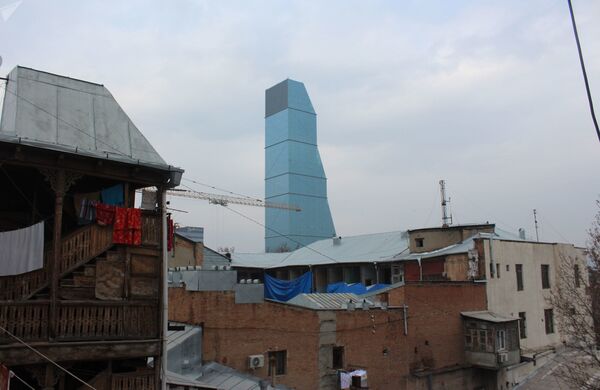 Быть или не быть? Завораживающий дом армянского винодела в Тбилиси молча ждет вердикта - Sputnik Армения