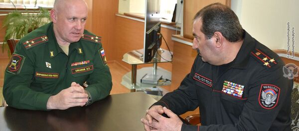 Начальник военной полиции Армении, полковник Артур Багдасарян посетил 102-ую военную базу (7 февраля 2019). Гюмри - Sputnik Արմենիա