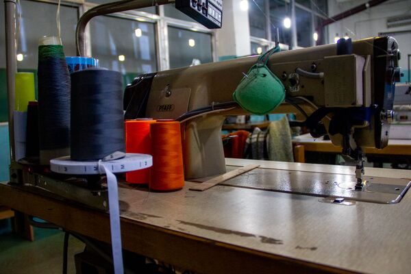 Не хуже турецкого товара: на швейной фабрике в Капане заказы есть, но рук не хватает - Sputnik Армения