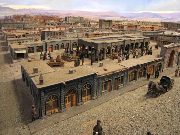 Таинственная крепость и улица-клад: топ-5 крутых мест в Гюмри - Sputnik Армения