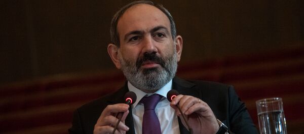 Премьер-министр Никол Пашинян на собрании председателей общин Армении (11 февраля 2019). Еревaн Премьер-министр Никол Пашинян на собрании председателей общин Армении (11 февраля 2019). Еревaн - Sputnik Արմենիա