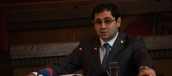 Министр территориального управления и развития Сурен Папикян на собрании председателей общин Армении (11 февраля 2019). Еревaн Министр территориального управления и развития Сурен Папикян на собрании председателей общин Армении (11 февраля 2019). Еревaн - Sputnik Արմենիա