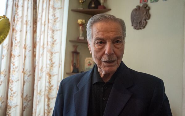Альберт Азарян в день своего 90-летия (11 февраля 2019). Еревaн - Sputnik Армения