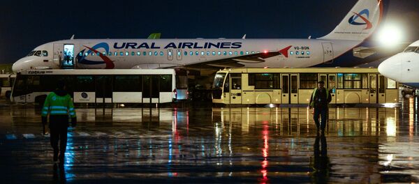 Самолет Airbus A320-200 авиакомпании Уральские авиалинии  - Sputnik Армения