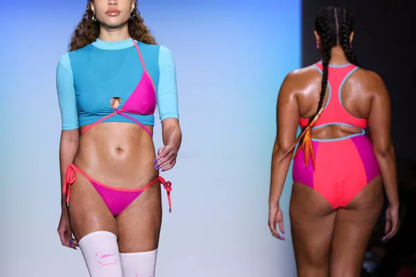 Модели во время показа коллекции Chromat в рамках Недели моды в Нью-Йорке Модели во время показа коллекции Chromat в рамках Недели моды в Нью-Йорке - Sputnik Армения