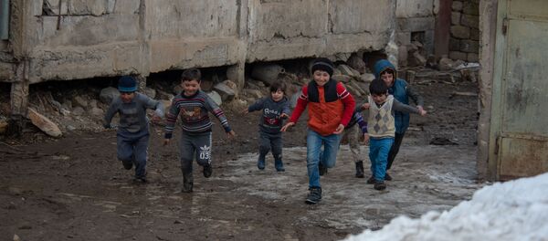 Маленькие граждане Дастакерта, Сюникская область Маленькие граждане Дастакерта, Сюникская область - Sputnik Արմենիա