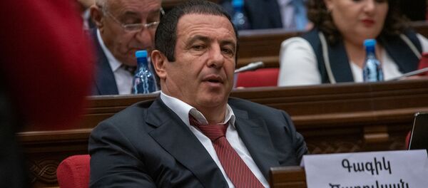 Руководитель фракции Процветающая Армения Гагик Царукян на внеочередном заседании парламента Армении (12 февраля 2019). Еревaн - Sputnik Армения