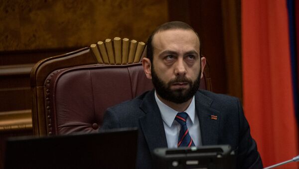 Спикер Национального Собрания Арарат Мирзоян на внеочередном заседании парламента Армении (12 февраля 2019). Еревaн - Sputnik Армения