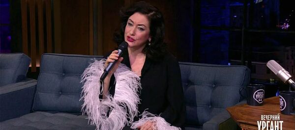 Вечерний Ургант. Тамара Гвердцители - «Шербурские зонтики». 11.02.2019 - Sputnik Армения