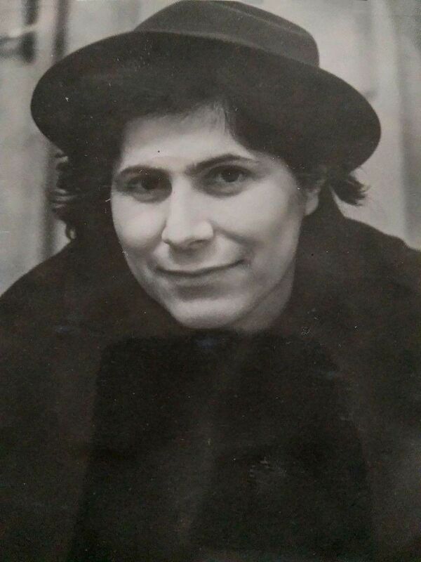 Всё, кроме радио, или Как хрупкая армянка первой узнала об окончании Отечественной войны Всё, кроме радио, или Как хрупкая армянка первой узнала об окончании Отечественной войны - Sputnik Армения