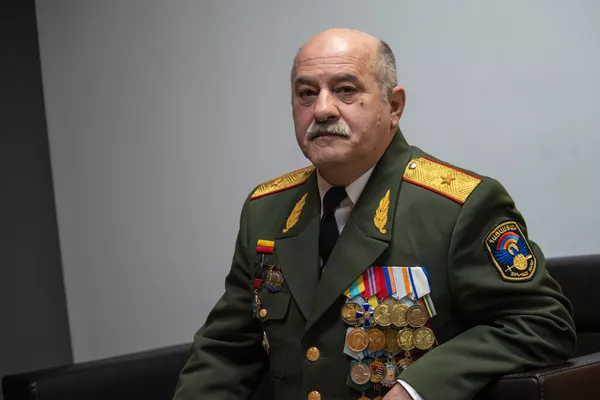 Опыт в Афганистане помог избежать многих ошибок в Карабахе – генерал Опыт в Афганистане помог избежать многих ошибок в Карабахе – генерал - Sputnik Армения