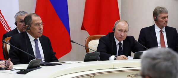 Делегация России, во главе президента Владимира Путина во время трёхсторонней встречи глав государств – гарантов астанинского процесса содействия сирийскому урегулированию (14 февраля 2019). Сочи Делегация России, во главе президента Владимира Путина во время трёхсторонней встречи глав государств – гарантов астанинского процесса содействия сирийскому урегулированию (14 февраля 2019). Сочи - Sputnik Արմենիա