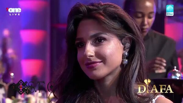 Amazing jan: Сирушо спела на арабском в Дубае - видео - Sputnik Армения