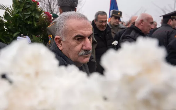 Члены Союза ветеранов войны в Афганистане возложили цветы к обелиску Героям Афганской войны (15 февраля 2019). Еревaн Члены Союза ветеранов войны в Афганистане возложили цветы к обелиску Героям Афганской войны (15 февраля 2019). Еревaн - Sputnik Армения