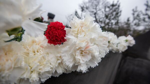 Члены Союза ветеранов войны в Афганистане возложили цветы к обелиску Героям Афганской войны (15 февраля 2019). Еревaн - Sputnik Արմենիա