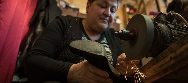 Мастерица-сапожник Гаяне Гамбарян Мастерица-сапожник Гаяне Гамбарян - Sputnik Արմենիա